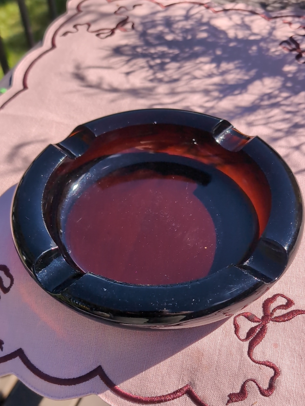 Vintage Mid Century Classic Round Anber Glass Ashtray